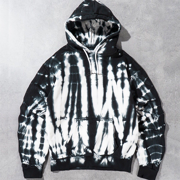hongfeng factory crafts custom tie dye hoodies with embroidery.